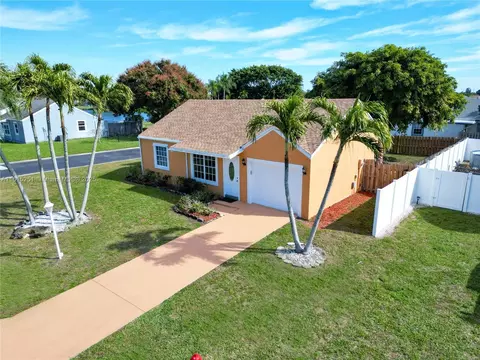 8726 Spring Valley Dr, Boynton Beach, FL 33472