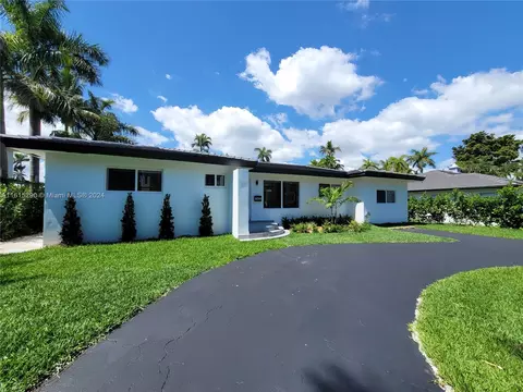 7420 Beachview Dr, North Bay Village, FL 33141