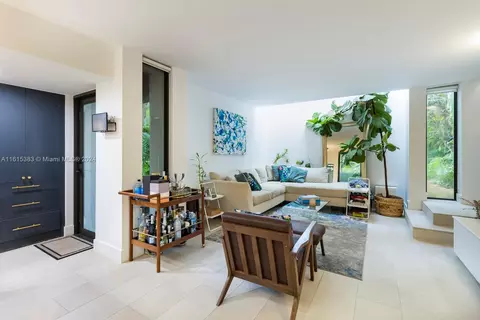 3248 Virginia St, Miami, FL 33133