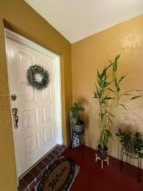 15550 SW 80th St #E-304, Miami, FL 33193