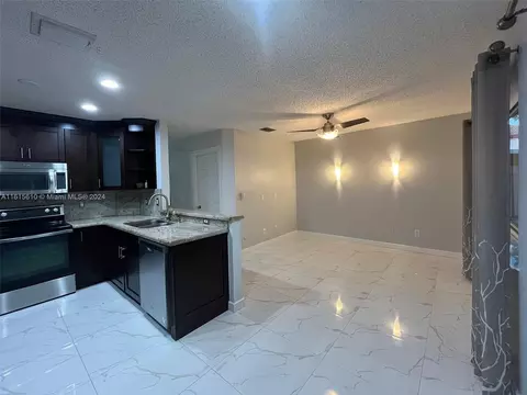 723 NW 208th Ter #723, Pembroke Pines, FL 33029