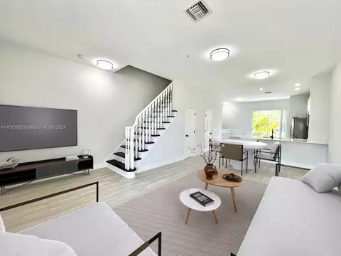 2457 NE 14th St #2457, Pompano Beach, FL 33062
