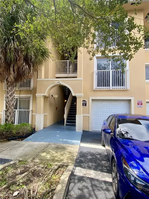 9909 Westwood Dr #13-1, Tamarac, FL 33321