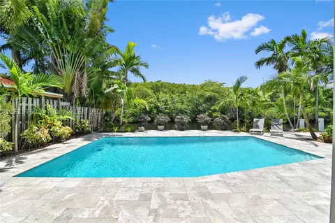 2941 NW 12th Ave, Wilton Manors, FL 33311