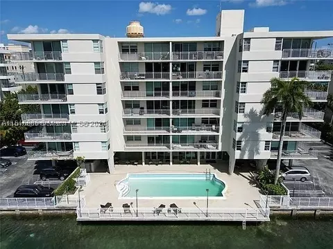 9500 W Bay Harbor Dr #3H, Bay Harbor Islands, FL 33154