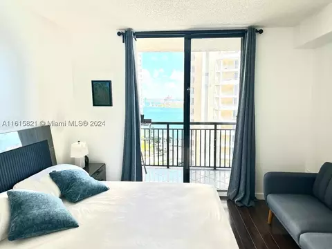 540 Brickell Key Dr #1624, Miami, FL 33131