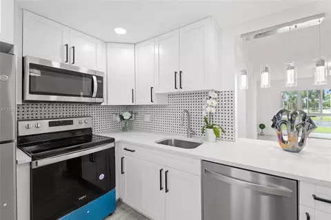 2515 NE 1st Ct #205, Boynton Beach, FL 33435