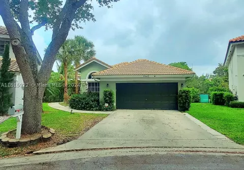 8442 NW 57th Dr, Coral Springs, FL 33067
