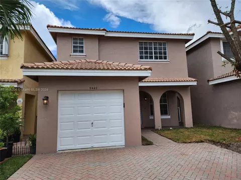 9440 NW 55th St, Sunrise, FL 33351