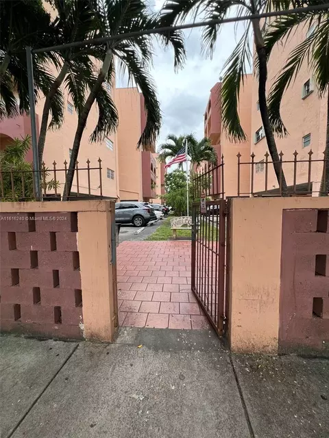 460 E 23rd St #403, Hialeah, FL 33013 photo 15