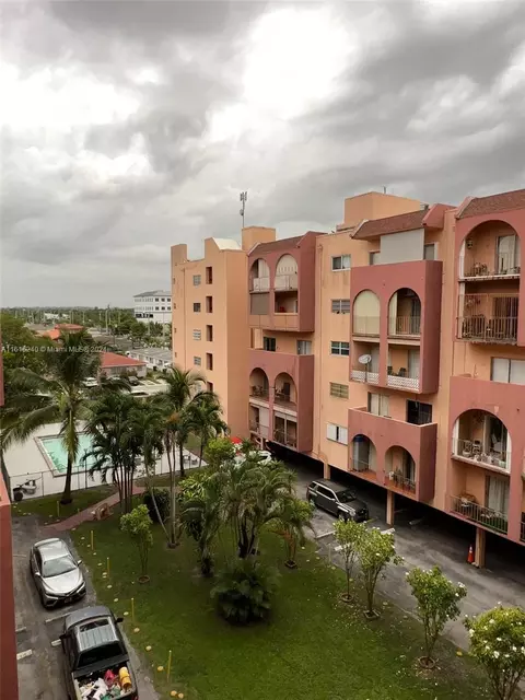 460 E 23rd St #403, Hialeah, FL 33013 photo 13