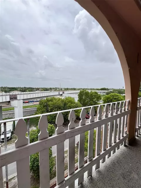 460 E 23rd St #403, Hialeah, FL 33013 photo 20