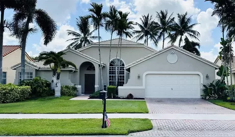 2662 W Abiaca Cir, Davie, FL 33328