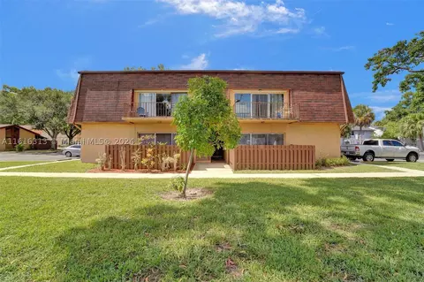 7103 W Sunrise Blvd #C2, Plantation, FL 33313