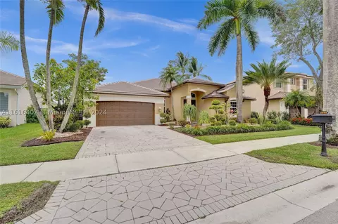 2545 Jardin Ter, Weston, FL 33327
