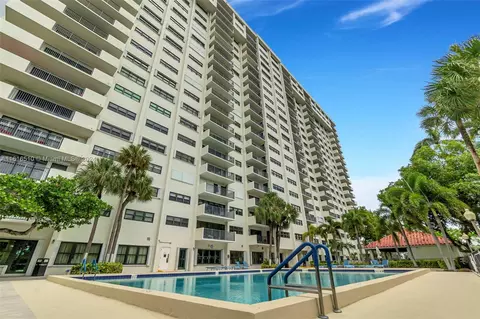3200 Port Royale Dr N #201, Fort Lauderdale, FL 33308