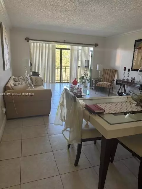 650 NE 149th St #505F, Miami, FL 33161