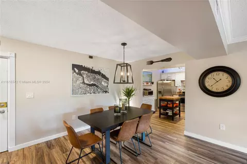 721 N Pine Island Rd #313, Plantation, FL 33324