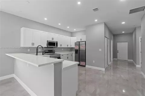 1111 NW 4th Ave, Pompano Beach, FL 33060