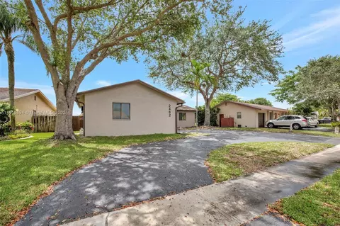 2462 NW 108th Ter, Sunrise, FL 33322