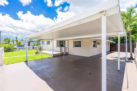 Exterior - 630 W 53rd St, Hialeah, FL 33012 photo 5 of 8