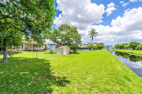 Exterior - 630 W 53rd St, Hialeah, FL 33012 photo 1 of 8