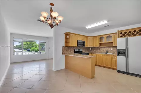 Other - 630 W 53rd St, Hialeah, FL 33012 photo 3 of 9