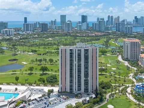 20335 W Country Club Dr #702, Aventura, FL 33180