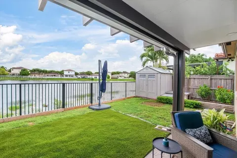 2417 NE 2nd Dr, Homestead, FL 33033