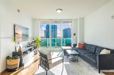 31 SE 5th St #3617, Miami, FL 33131