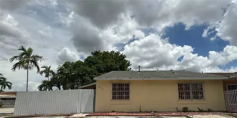 4531 NW 185th St, Miami Gardens, FL 33055