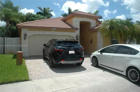 5037 SW 130th Ter, Miramar, FL 33027