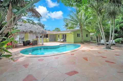 591 NW 46th Ter, Plantation, FL 33317