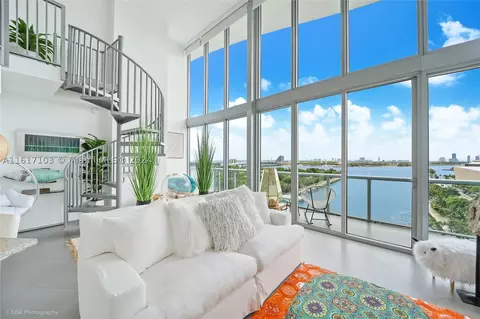 888 Biscayne Blvd #905, Miami, FL 33132
