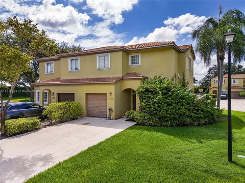 10126 SW 21st St, Miramar, FL 33025