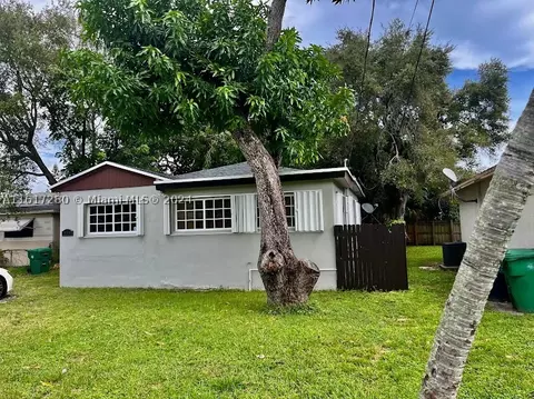 209 NW 7th Ave, Dania Beach, FL 33004