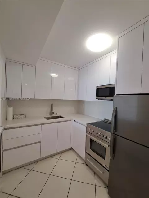 17560 Atlantic Blvd #403, Sunny Isles Beach, FL 33160