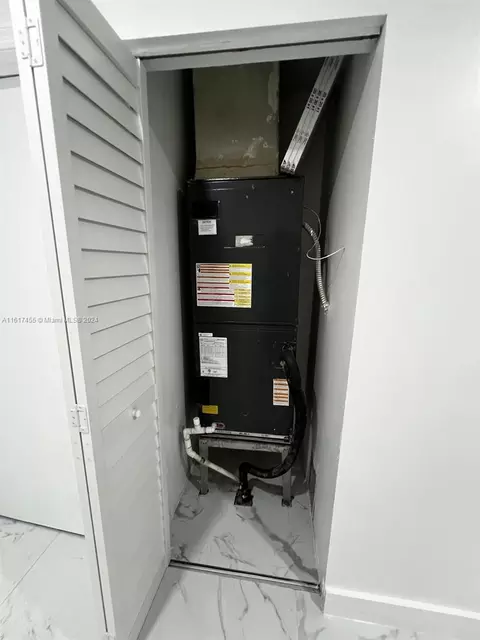 Undisclosed, Miami, FL 33196 photo 31