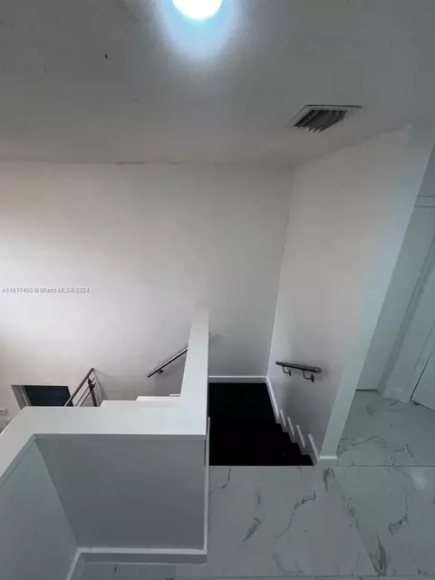 Undisclosed, Miami, FL 33196 photo 30