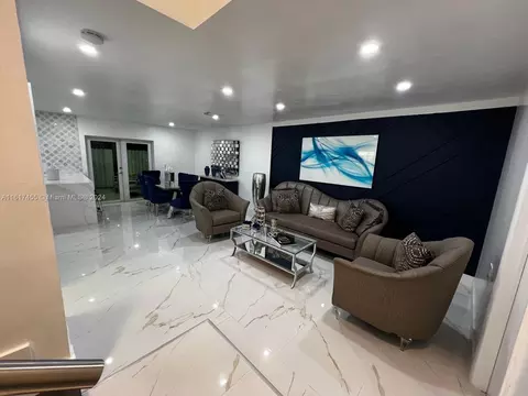 Undisclosed, Miami, FL 33196 photo 6