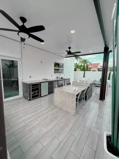 Undisclosed, Miami, FL 33196 photo 27