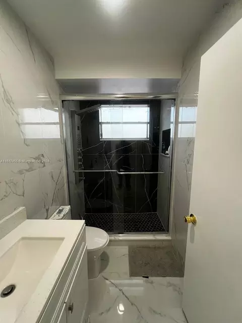 Undisclosed, Miami, FL 33196 photo 23