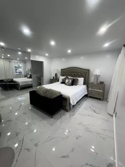 Undisclosed, Miami, FL 33196 photo 24