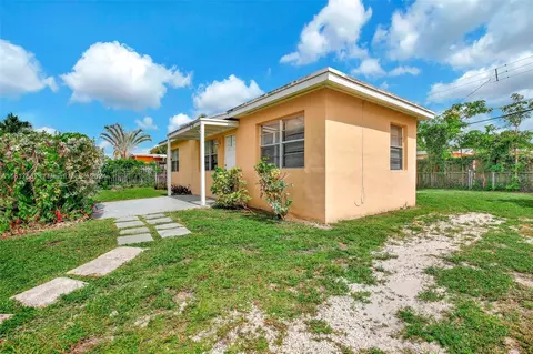 5620 SW 40th Ct, West Park, FL 33023
