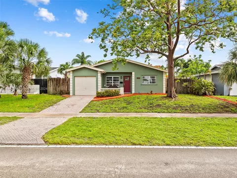 5405 W Park Rd, Hollywood, FL 33021