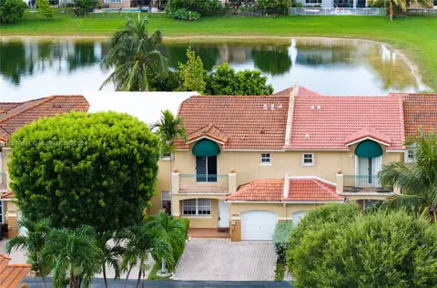 15835 SW 68th Ter, Miami, FL 33193