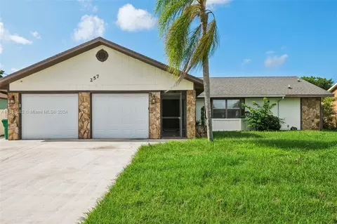 257 SW Whitmore Dr, Port Saint Lucie, FL 34984