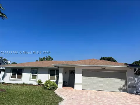1210 SW 127th Ter, Davie, FL 33325