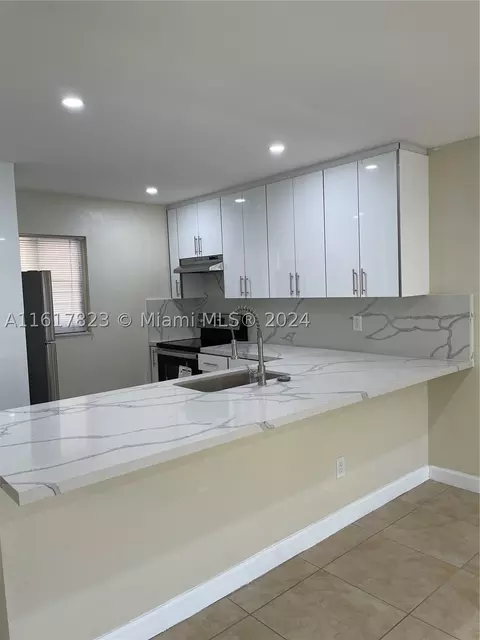 7705 Camino Real #B204, Miami, FL 33143