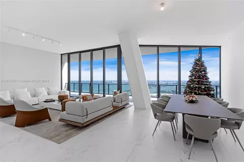 1000 Biscayne Blvd #4902, Miami, FL 33132
